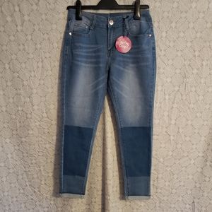 Crop Patched Knee Jeans